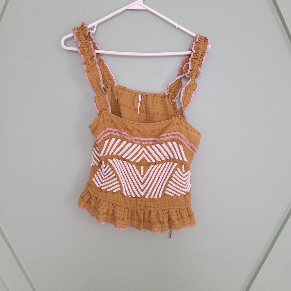 Adorable free people crop top